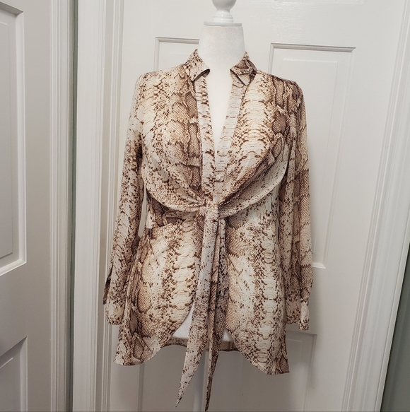 NWT Bar III Snake Print Sheer Tie/Button Front Blouse Size Med. Ret. $59.50 - Picture 1 of 13